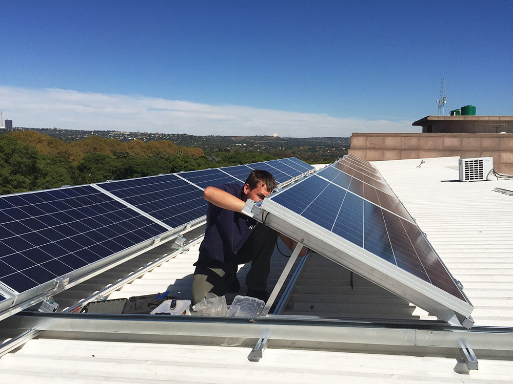 Quantos painéis solares eu preciso para alimentar minha casa?