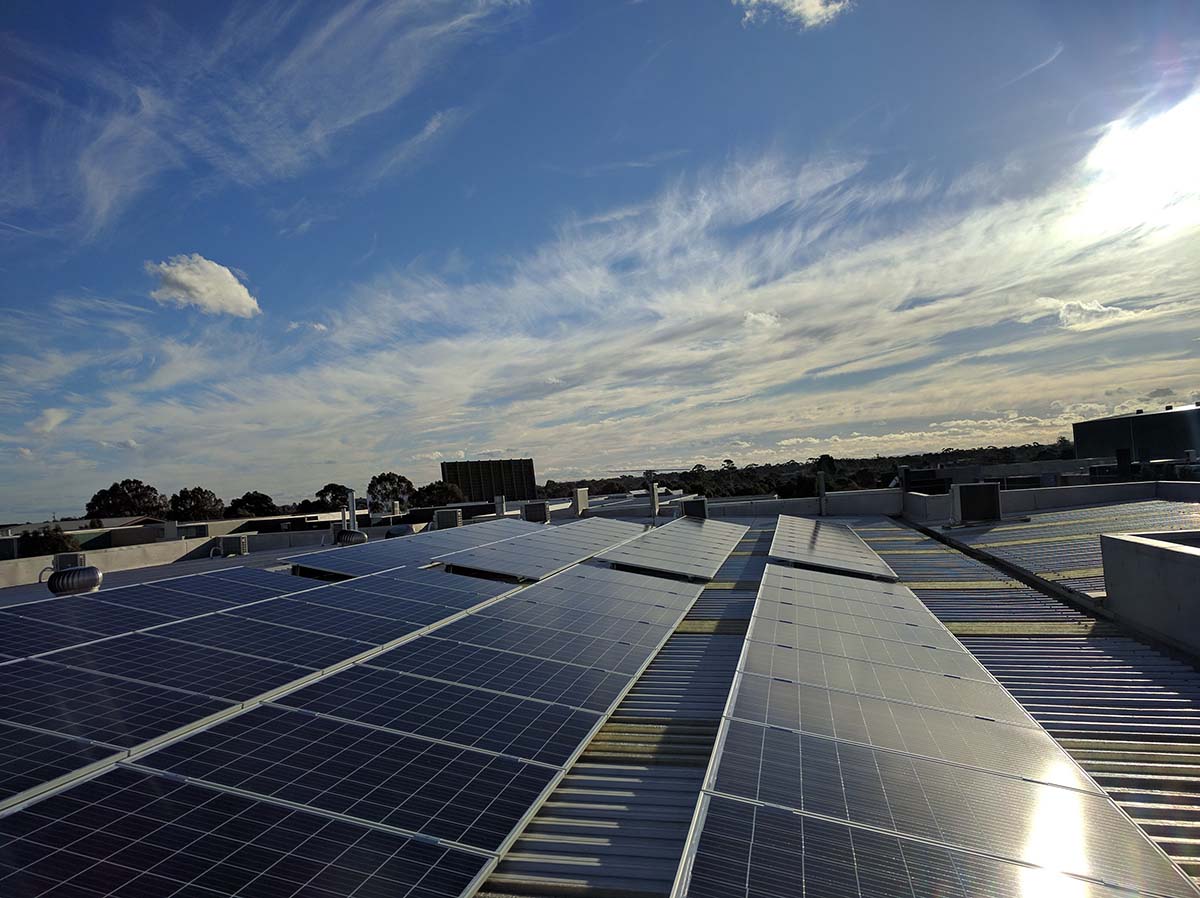 Tanzânia apela a empresas privadas para aumentarem o investimento em projetos solares